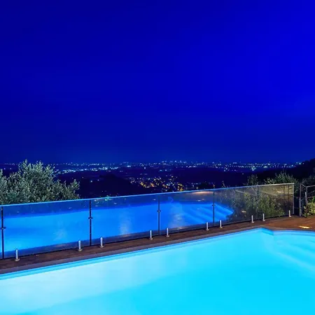 Villa Jasmine 8, Emma Massarosa